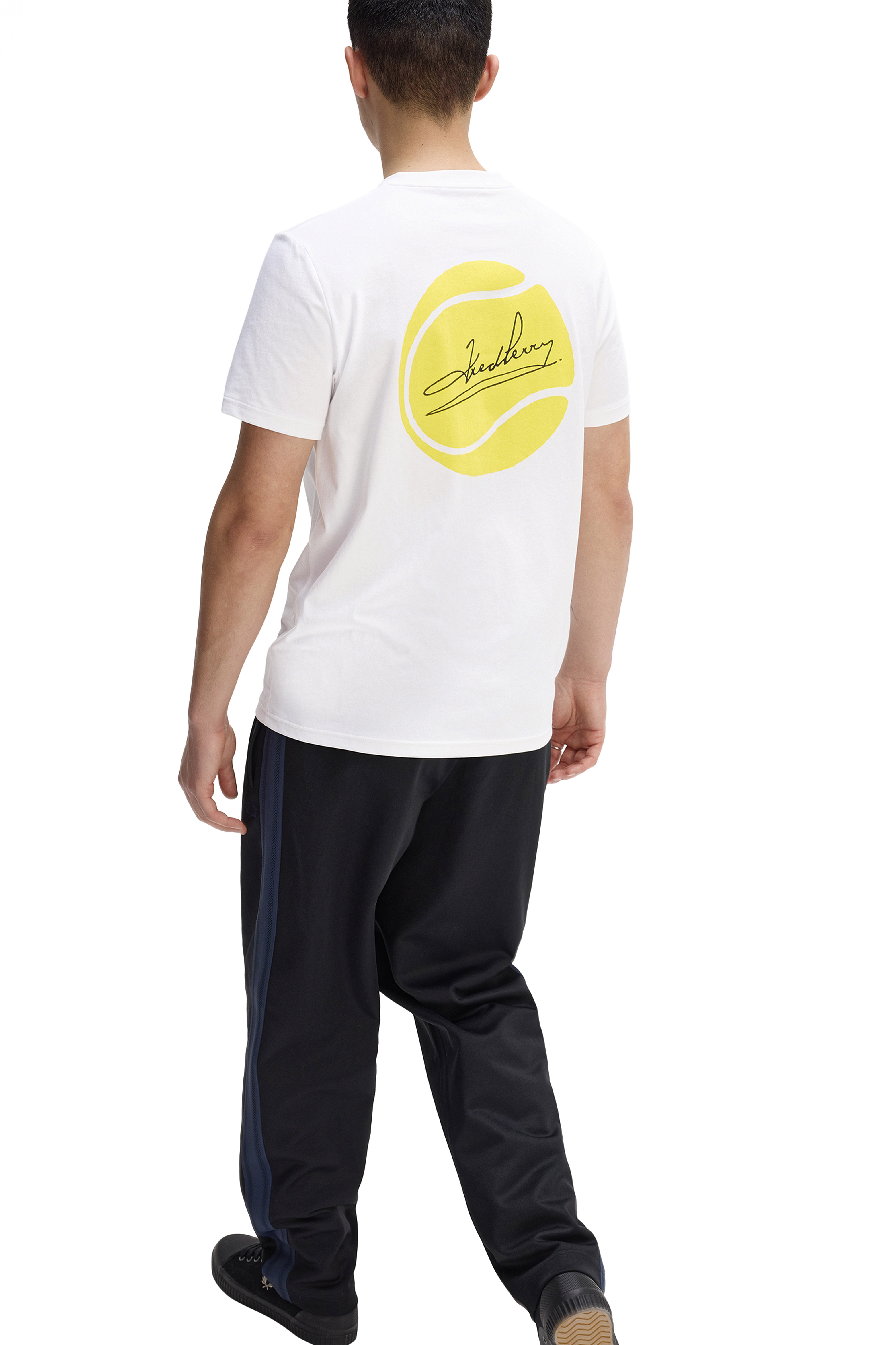 SIGNATURE T-SHIRT thumbnail 3