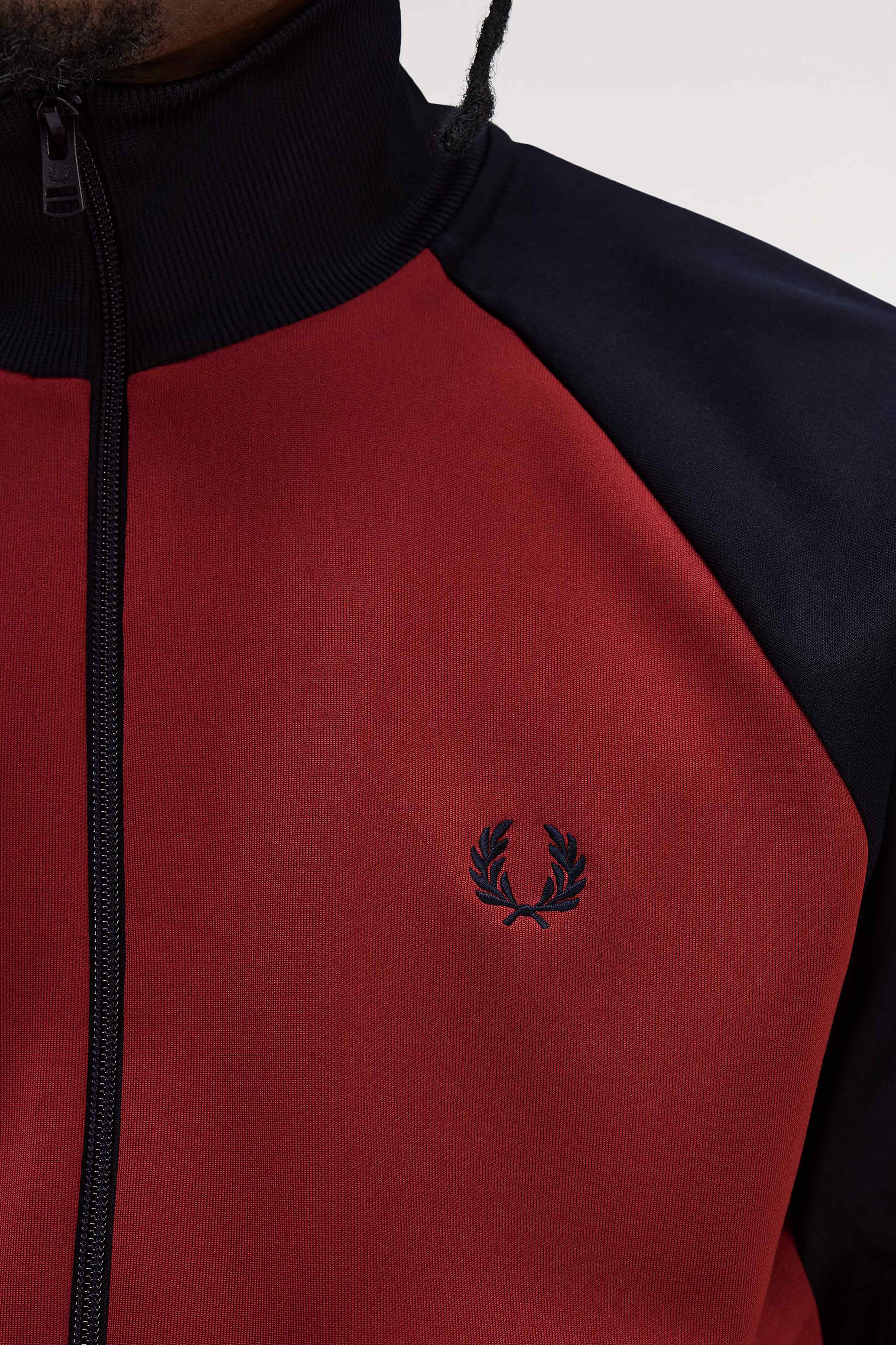 CONTRAST SLEEVE TRACK JACKET thumbnail 4