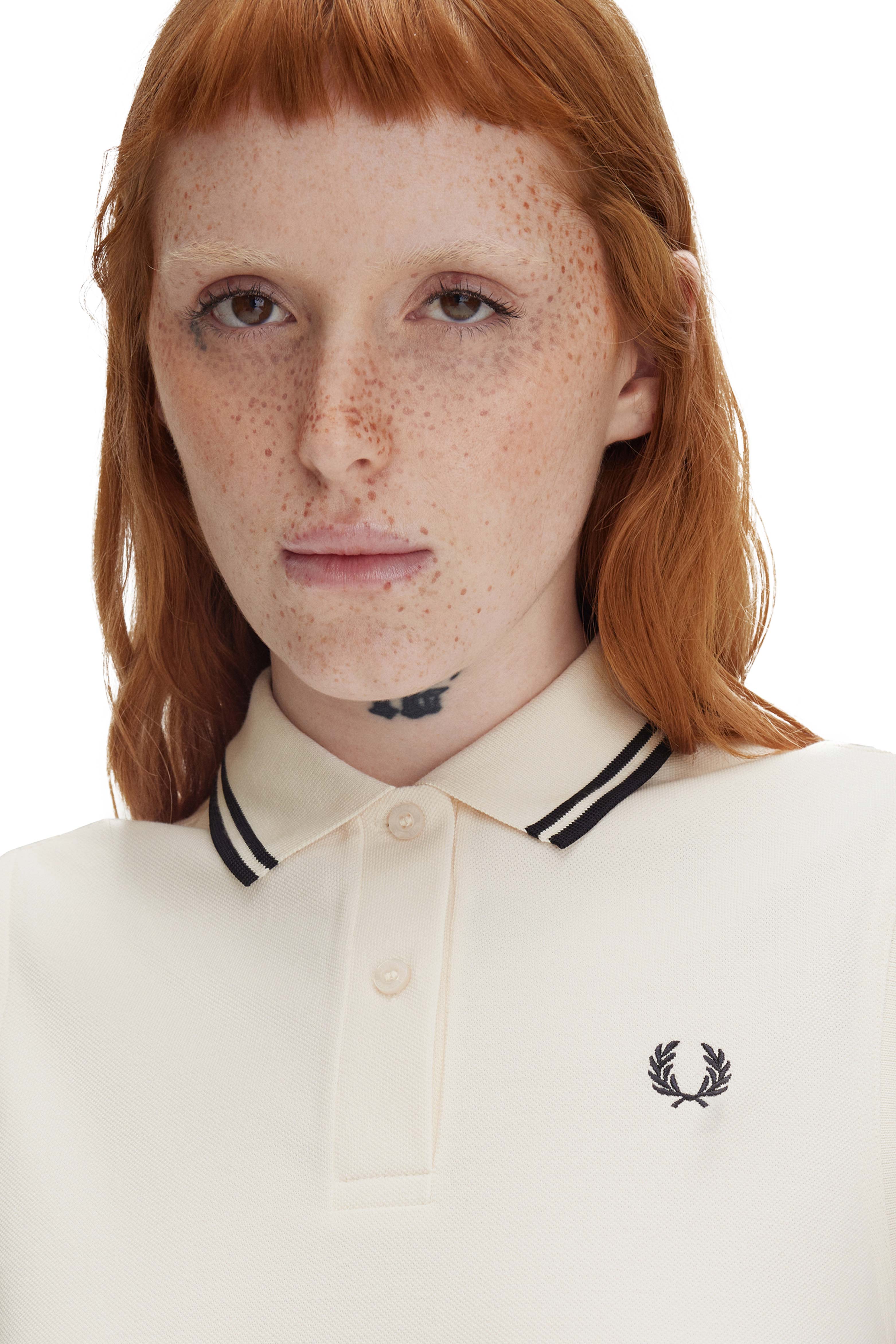 SLEEVELESS FRED PERRY SHIRT thumbnail 4