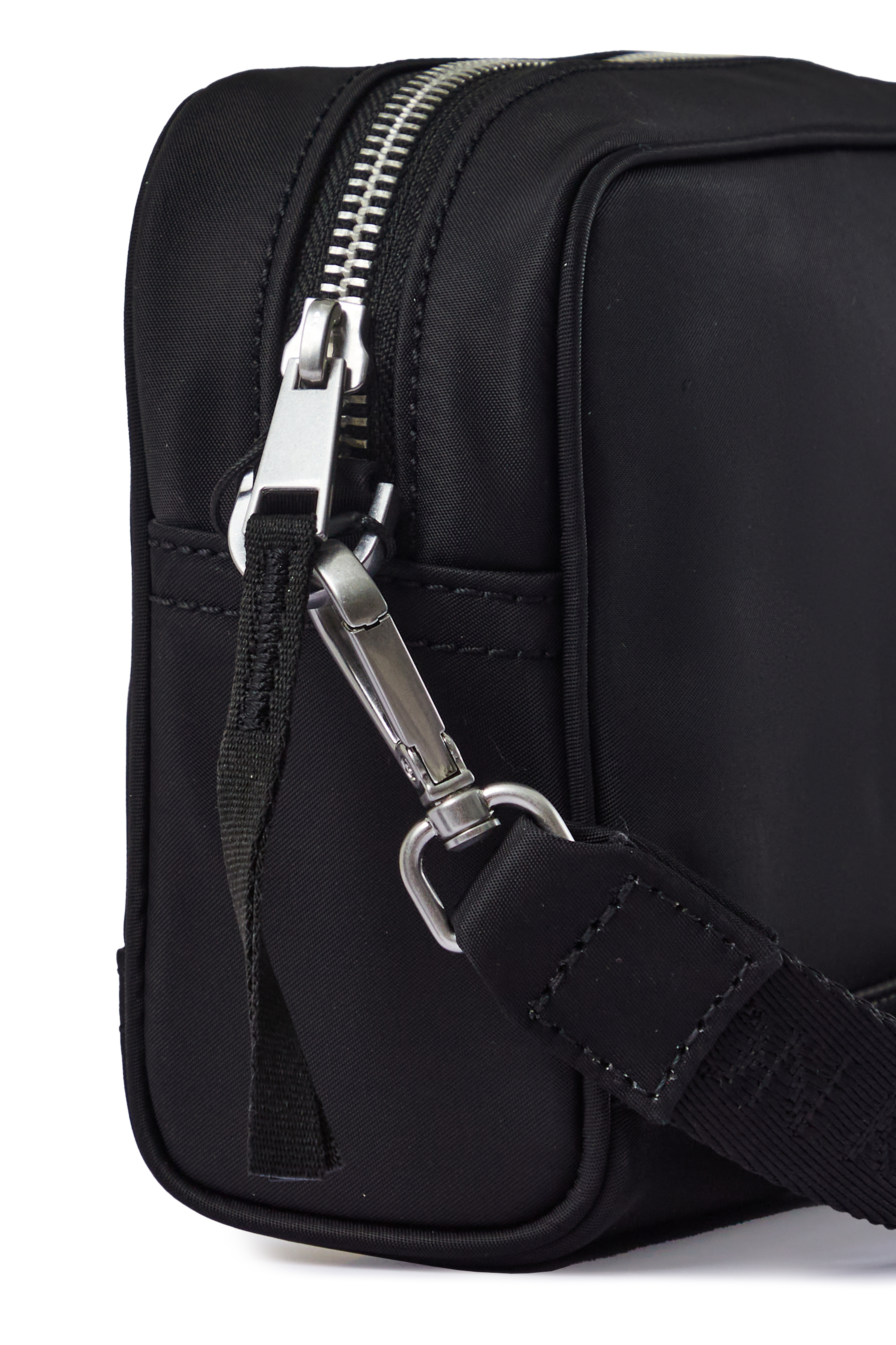 THE TRAVELLER ZIPPED POUCH BAG thumbnail 3