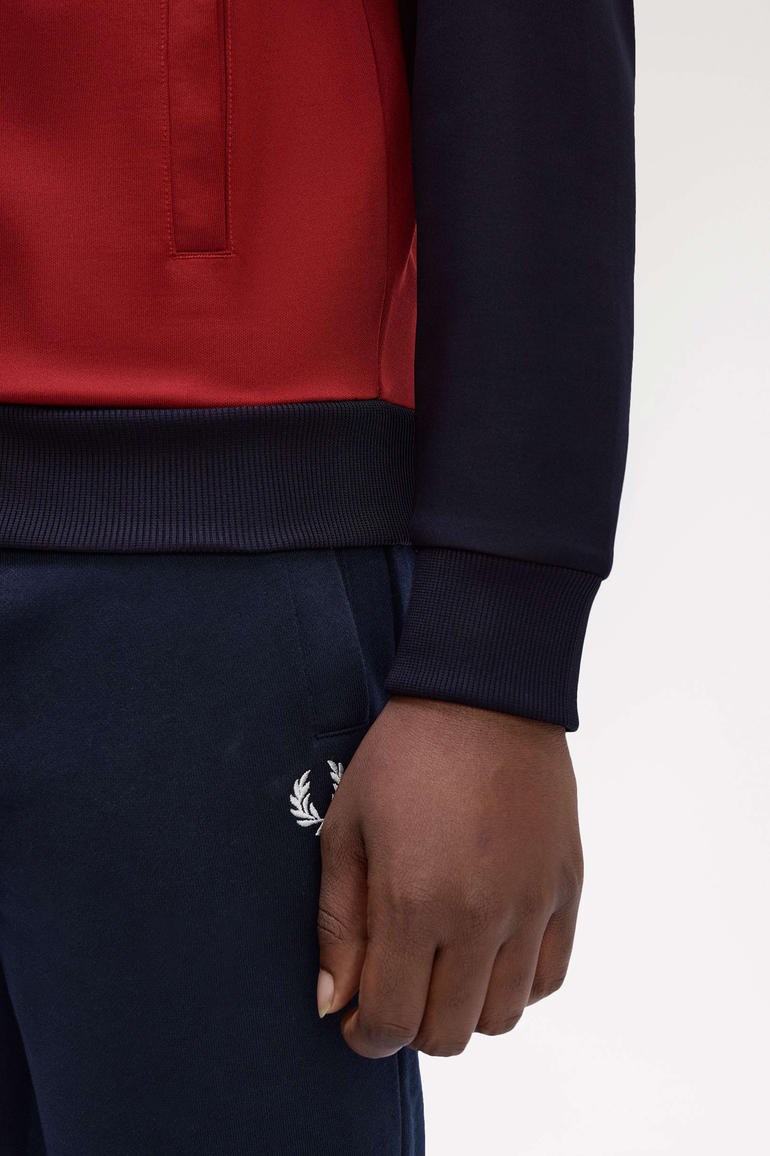 CONTRAST SLEEVE TRACK JACKET thumbnail 6