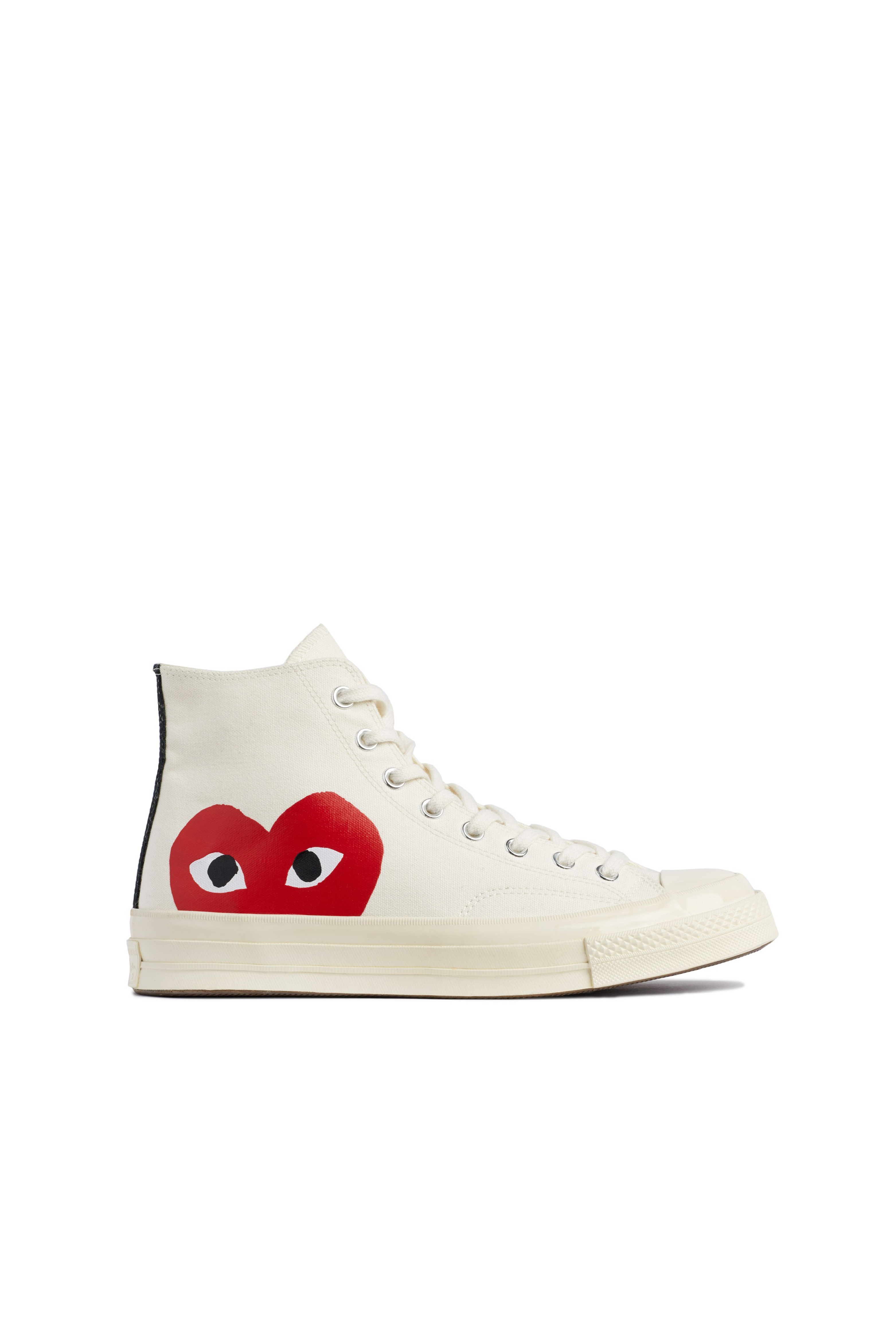 PLAY CONVERSE RED HEART LOW
