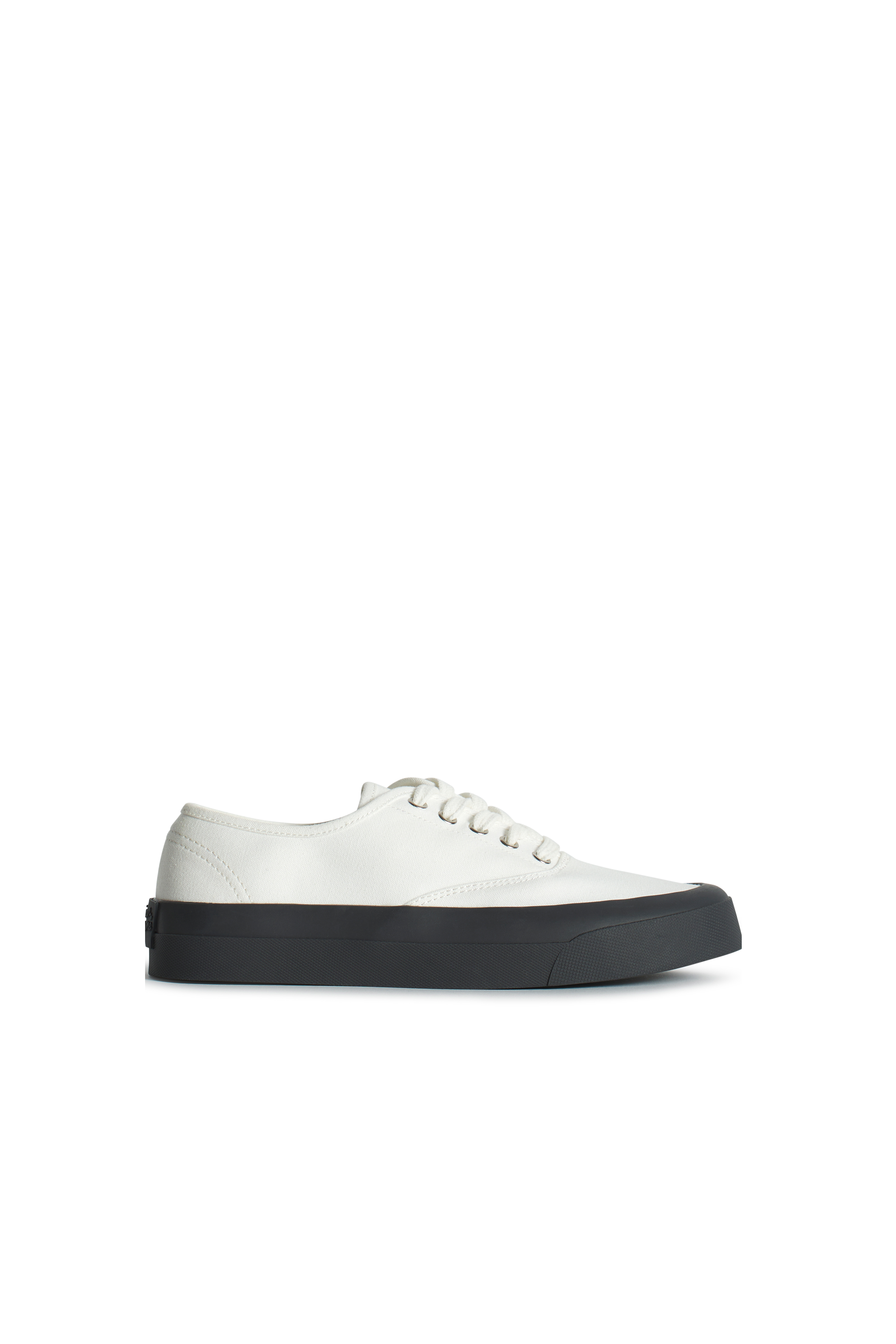 CANVAS LACE-UP SNEAKERS