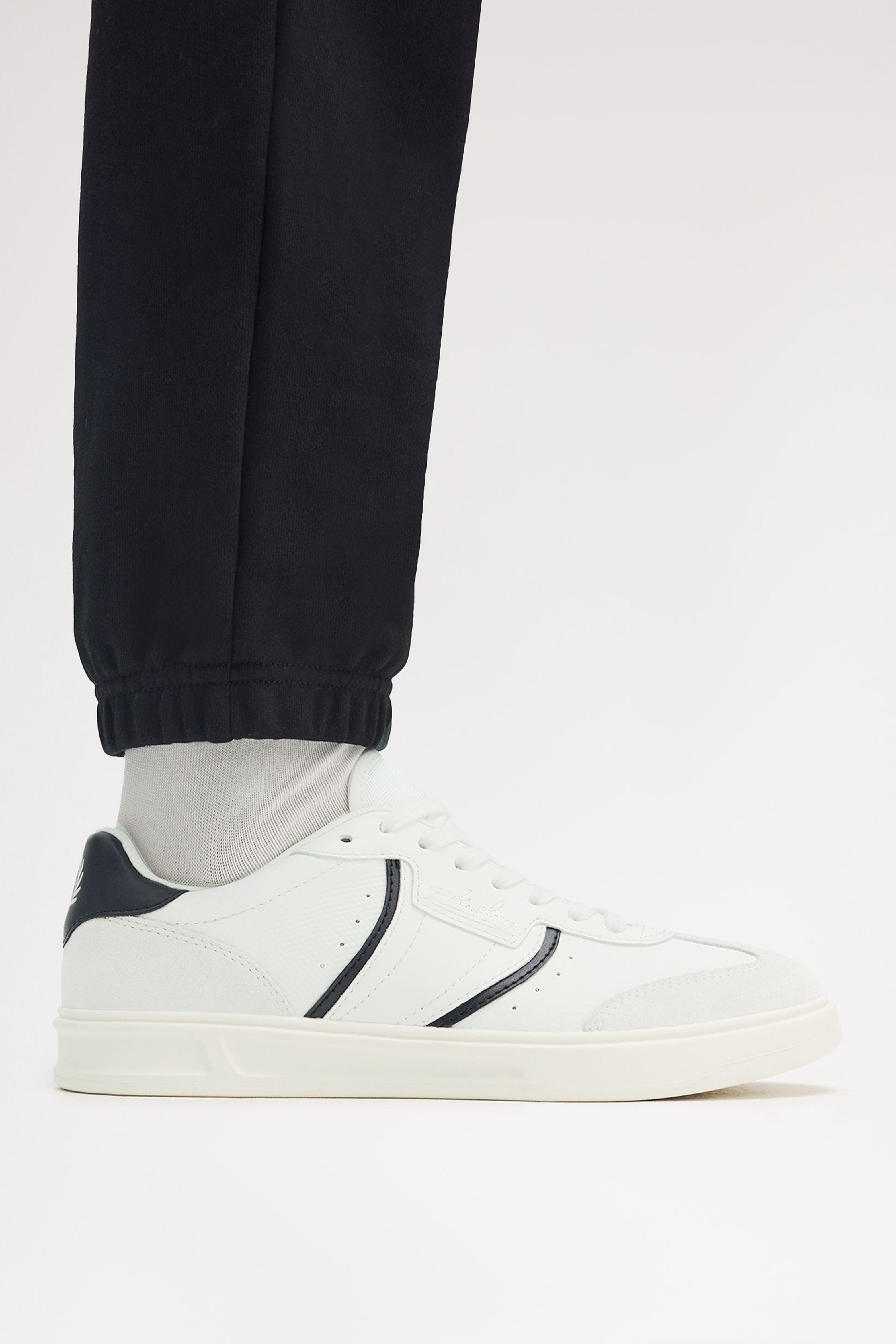 B4 EMBOSSED LEATHER / SUEDE thumbnail 7