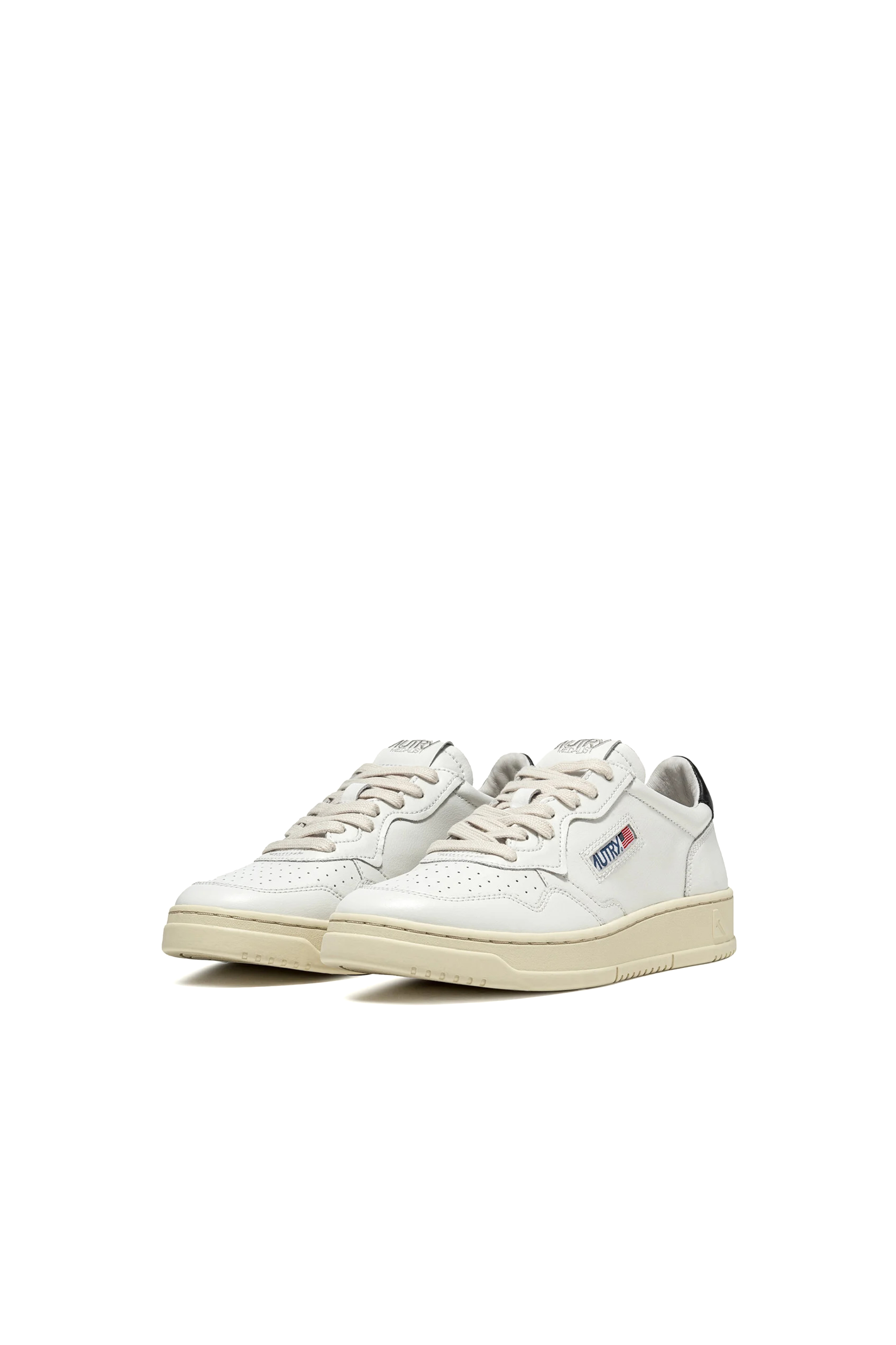 MEDALIST LOW WITH CONTRAST HEEL TAB SNEAKERS thumbnail 2