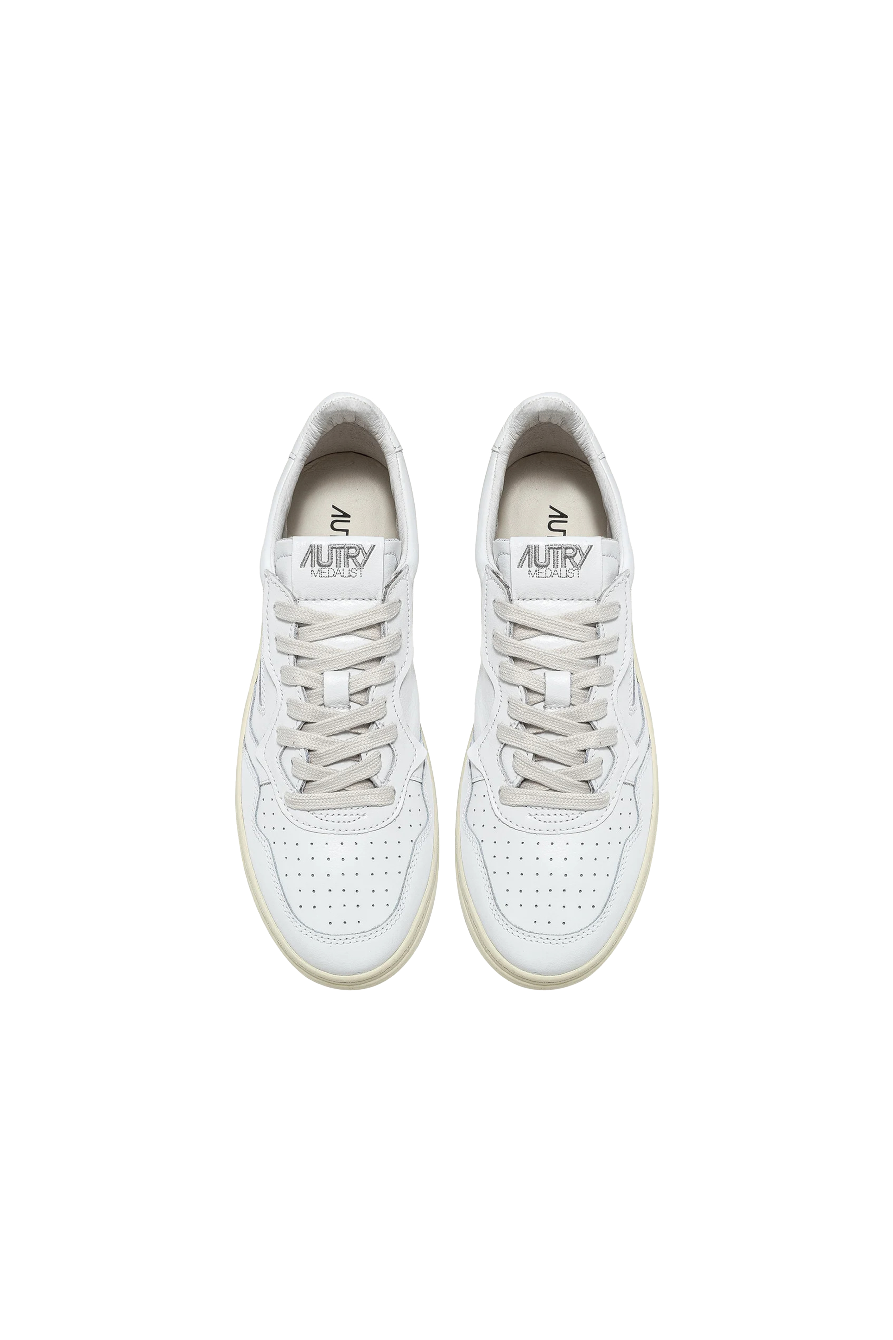 MENS MEDALIST LOW WITH CONTRAST HEEL TAB SNEAKERS thumbnail 4