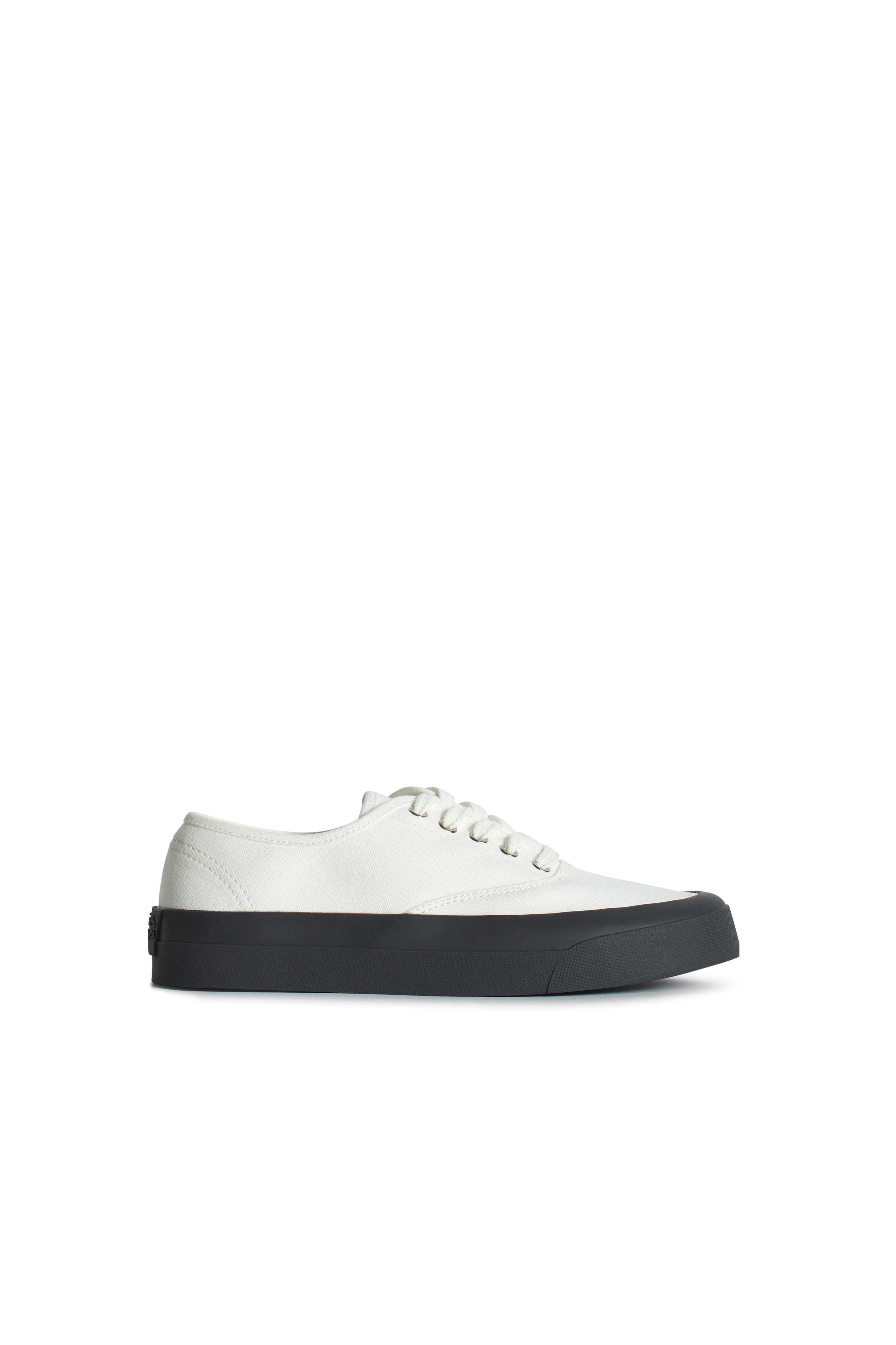 CANVAS LACE-UP SNEAKERS