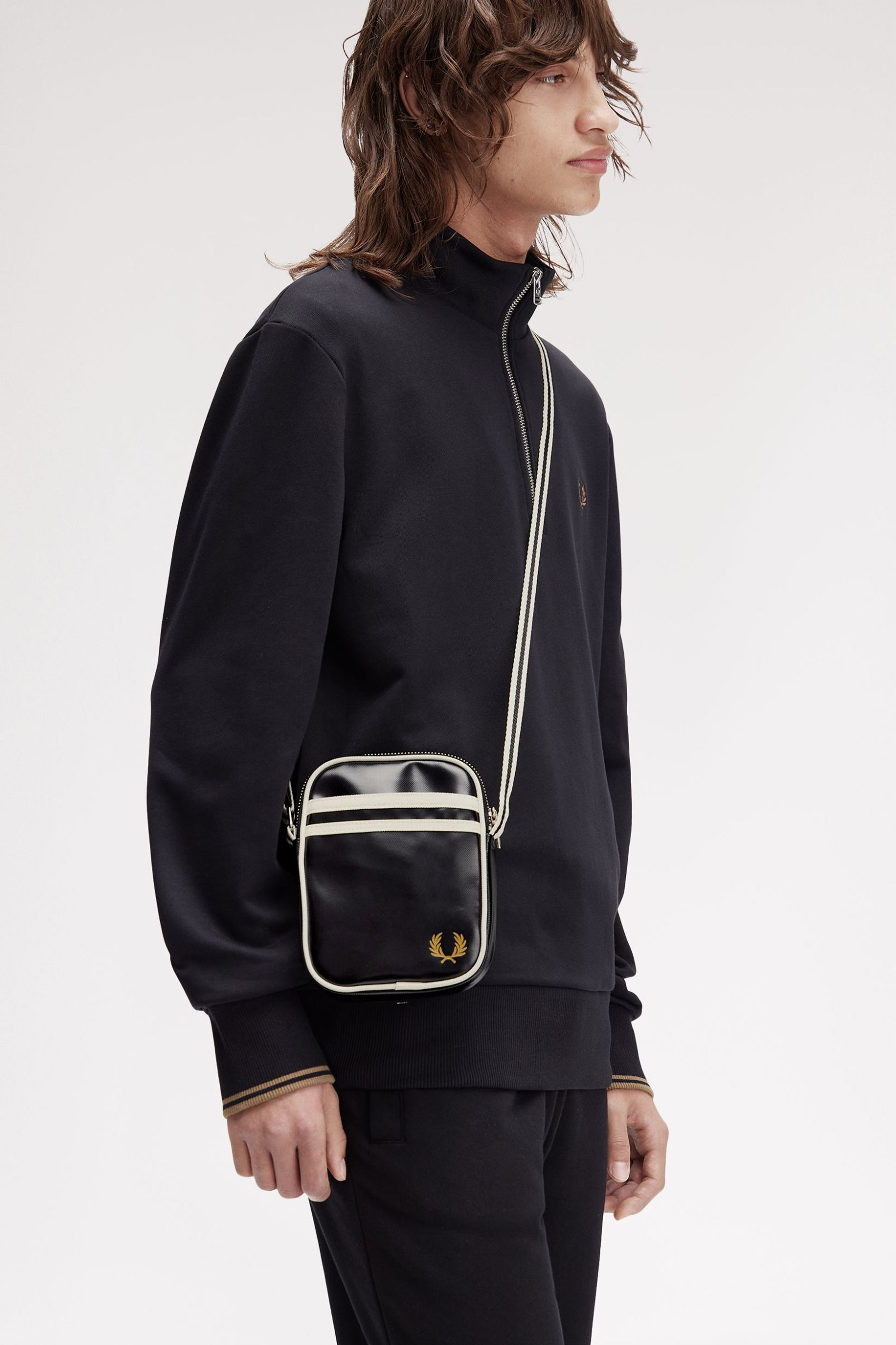 CLASSIC SMALL SIDE BAG thumbnail 3