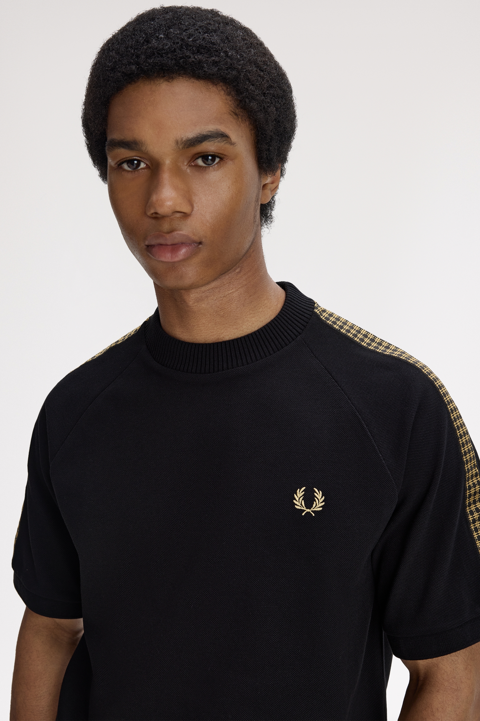 MENS CROSS TAPE T-SHIRT thumbnail 3