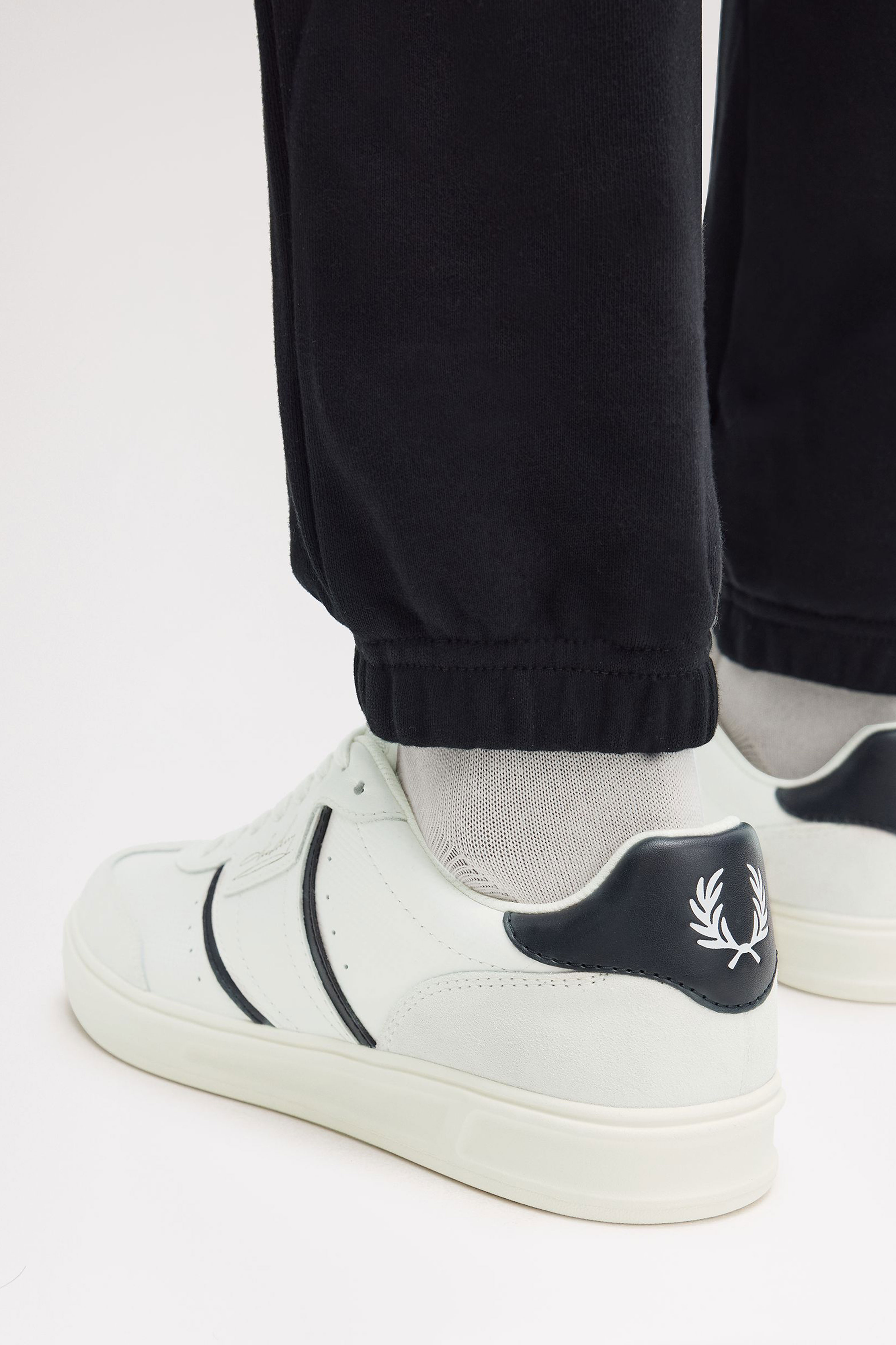 B4 EMBOSSED LEATHER / SUEDE thumbnail 8